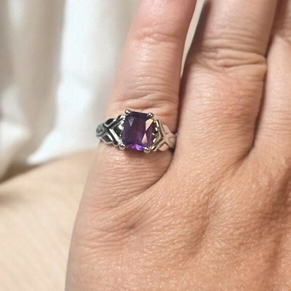 Beautiful Amethyst 925 Silver Rectangle Cut Ring Size 7.5 - Picture 5 of 8